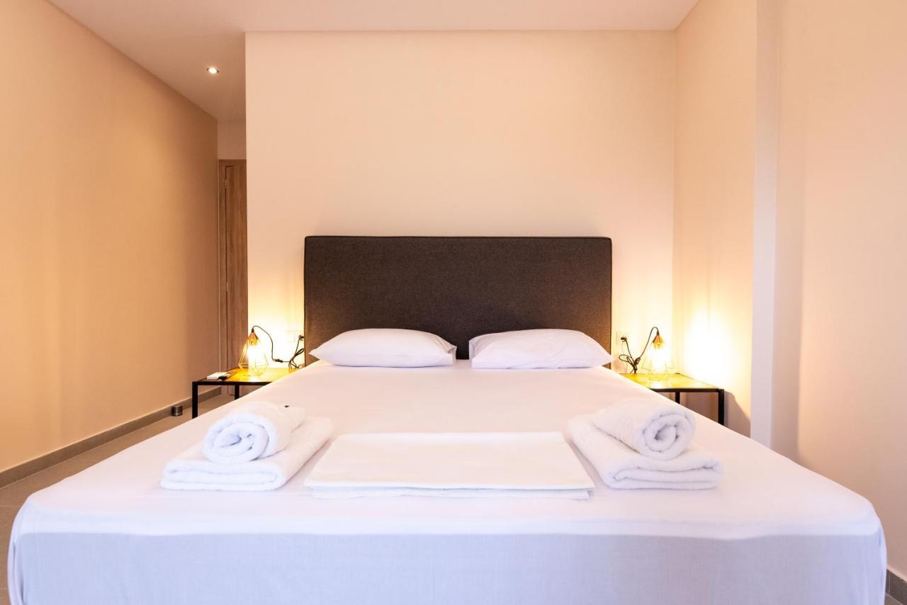 Mini Suites Near Athen'S Airport Free Shuttle From And To Athen'S Airport Spáta Dış mekan fotoğraf