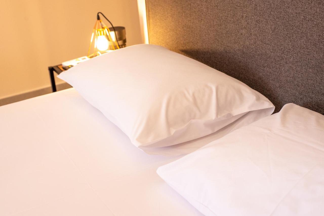 Mini Suites Near Athen'S Airport Free Shuttle From And To Athen'S Airport Spáta Dış mekan fotoğraf