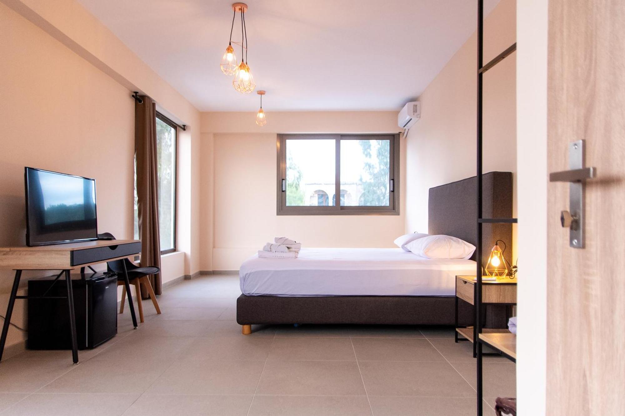 Mini Suites Near Athen'S Airport Free Shuttle From And To Athen'S Airport Spáta Dış mekan fotoğraf